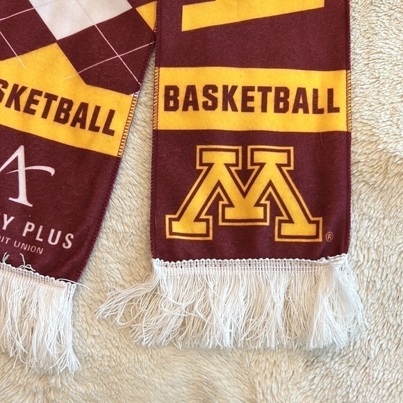 Minnesota Gophers University of Minnesota Scarf - Picture 3 of 5